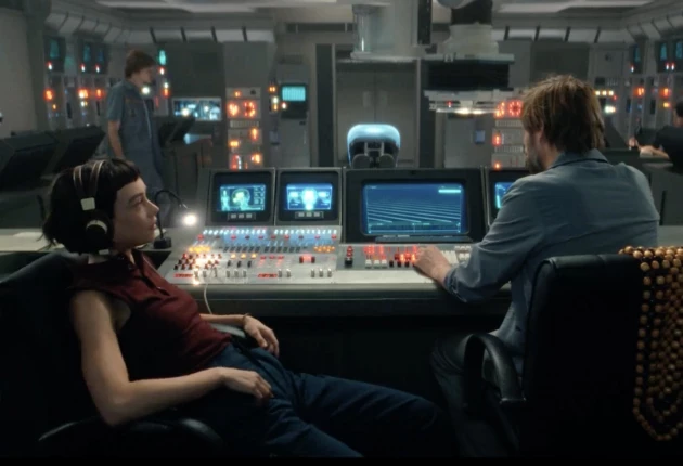 Промо-кадр из 1 серии 1 сезона сериала Чужой: Земля 2025 г