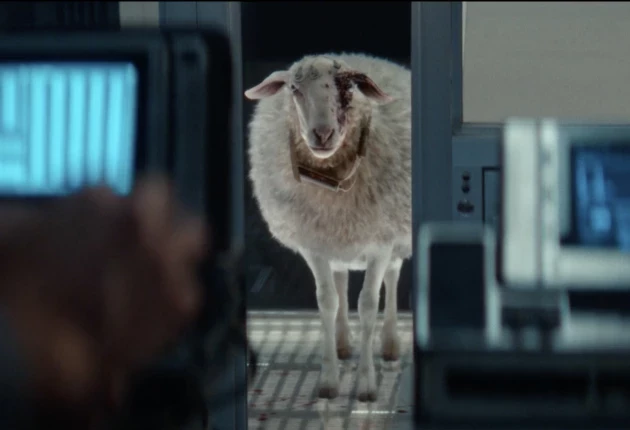 Промо-кадр из 4 серии 1 сезона сериала Чужой: Земля 2025 г