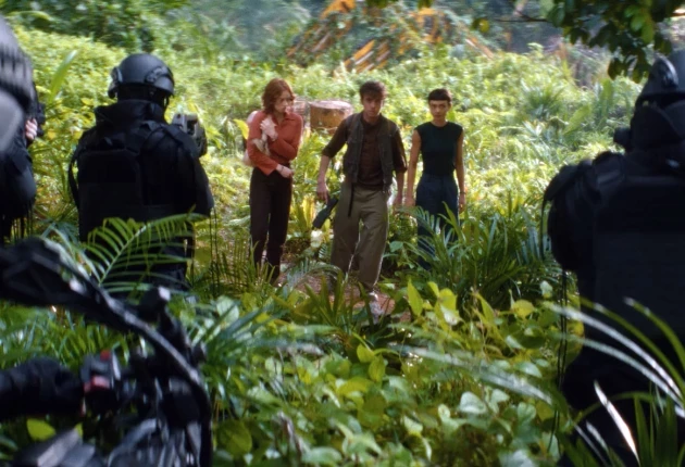 Промо-кадр из 7 серии 1 сезона сериала Чужой: Земля 2025 г